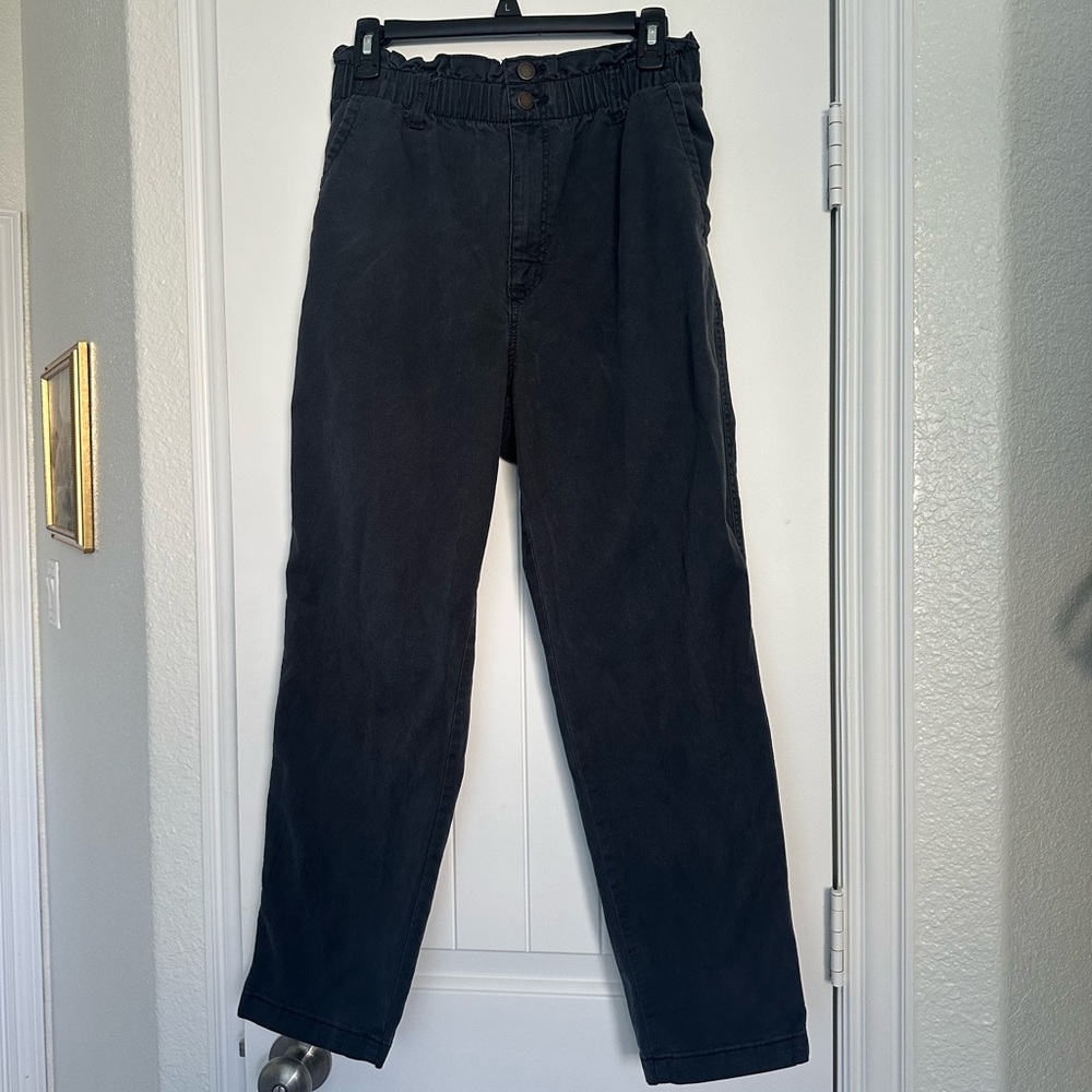 Universal Thread Black High-Waisted Paper Bag Waist Pants